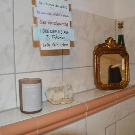 Kleine Einzigartige Auf Dem Bauernhof, Direkt In Der Mit Blick Auf Schloss Apartment Braunfels