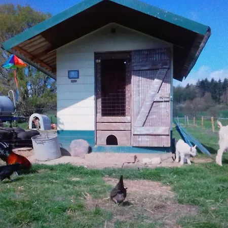 Kleine Einzigartige Auf Dem Bauernhof, Direkt In Der Mit Blick Auf Schloss דירה *