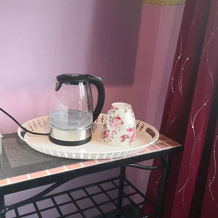 Apartment Kleine Einzigartige Auf Dem Bauernhof, Direkt In Der Mit Blick Auf Schloss Braunfels