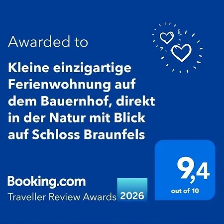 Kleine Einzigartige Auf Dem Bauernhof, Direkt In Der Mit Blick Auf Schloss