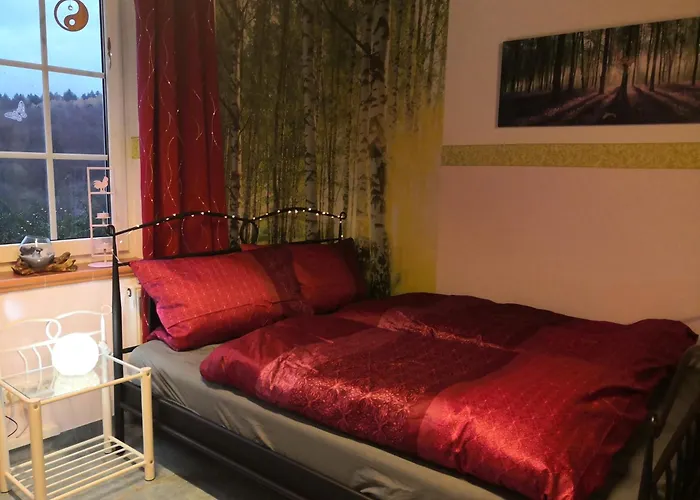 Kleine Einzigartige Auf Dem Bauernhof, Direkt In Der Mit Blick Auf Schloss *