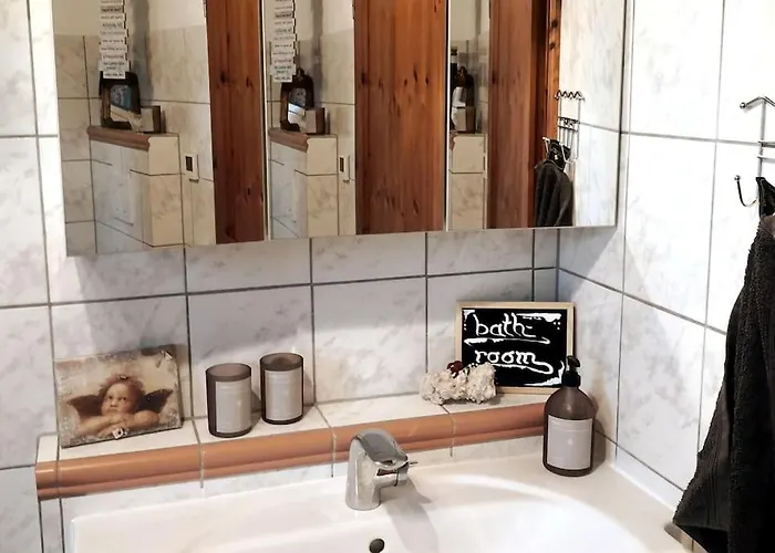 Kleine Einzigartige Auf Dem Bauernhof, Direkt In Der Mit Blick Auf Schloss * Braunfels